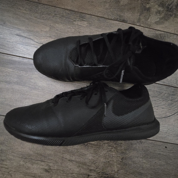 Men's NIKE Phantom Vision 9.5 Black Athletic Sneakers - Picture 8 of 9